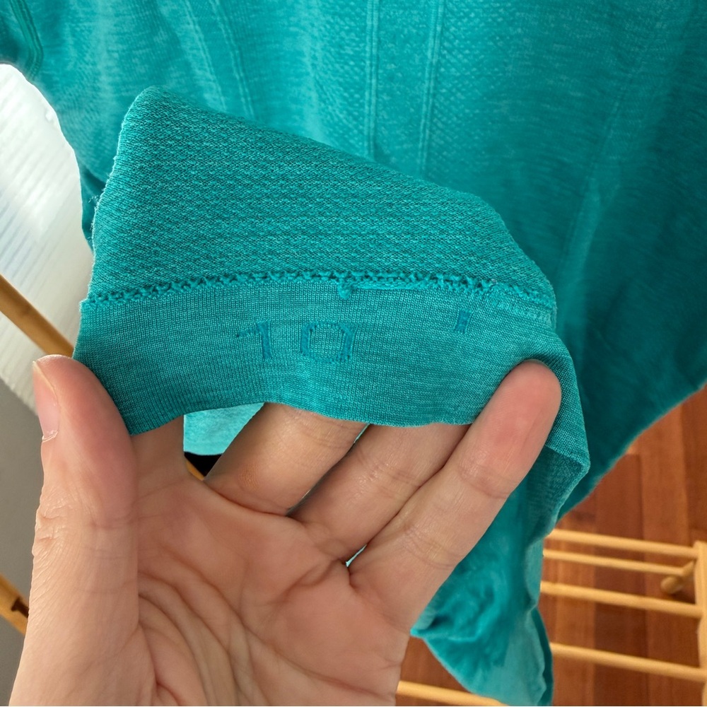 Lululemon swiftly tee size 10 - Picture 5 of 5